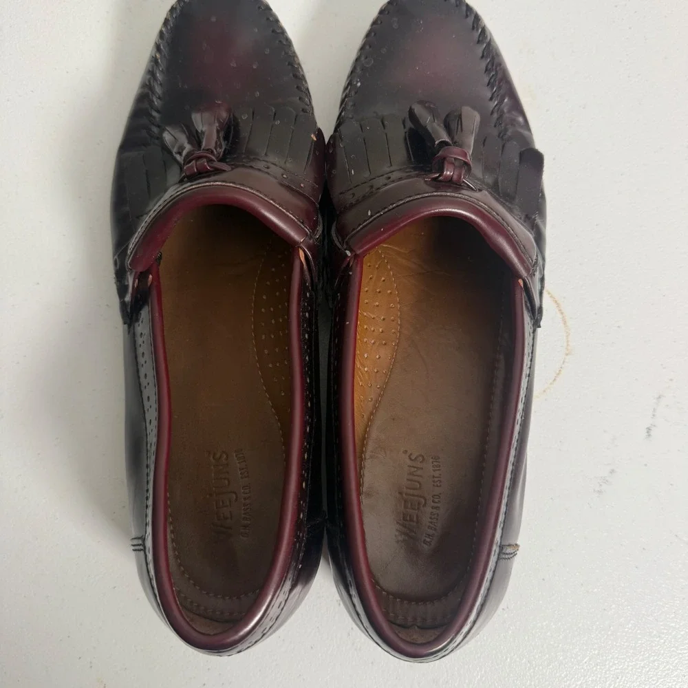 GH Bass Weejuns Tassel Loafer Men 9.5 D Burgundy Leather Kiltie Preppy Dress Sho